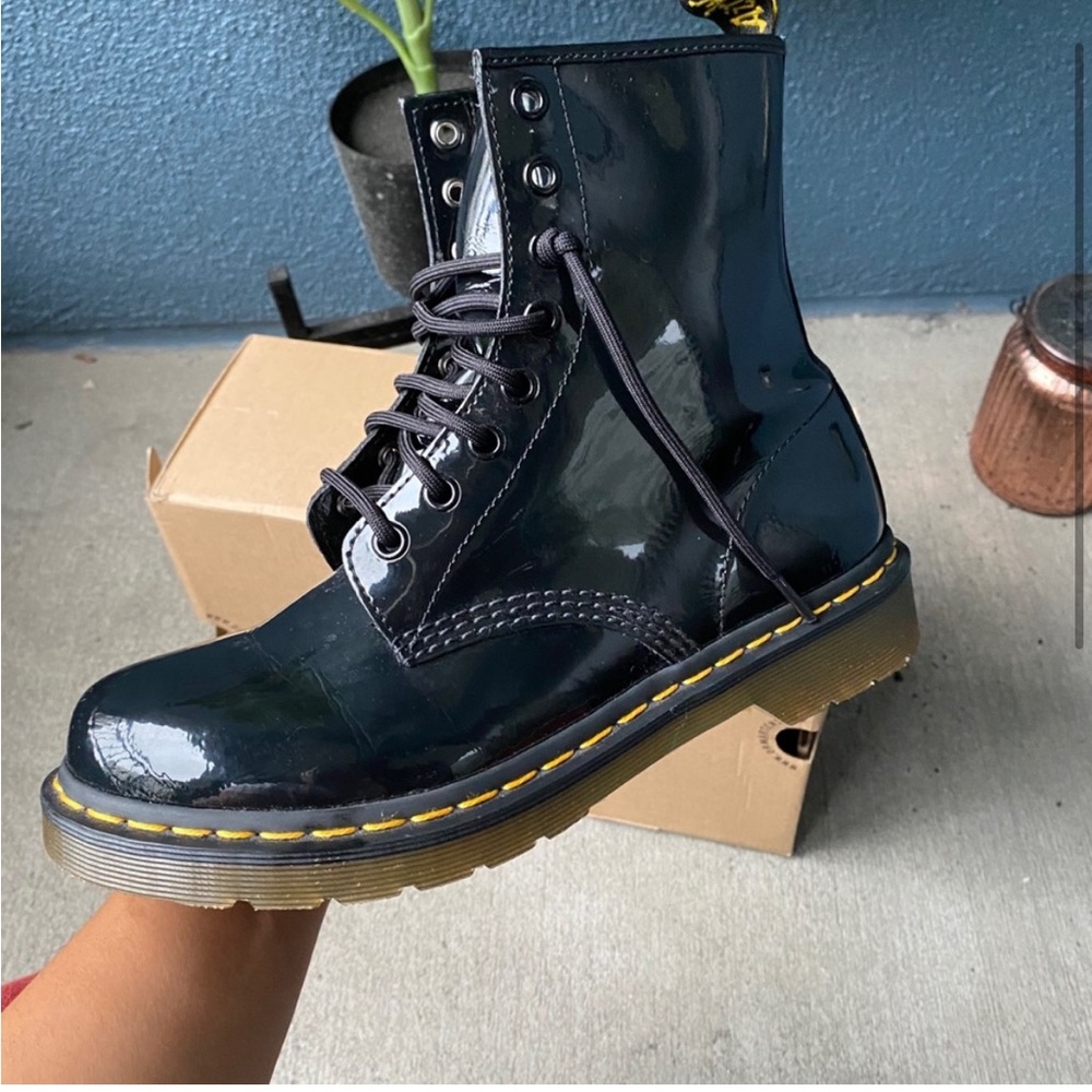 FINAL SALE✨Dr. Martens 1460 Combat Boots